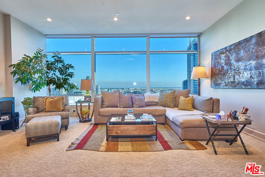 900 W OLYMPIC Boulevard 30I, Los Angeles, CA 90015