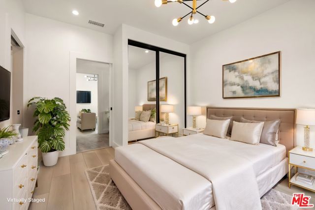 1558 W 47th Street, Los Angeles CA: https://media.crmls.org/mediaz/db40383c-7a27-4d36-9455-71acca8d4be8.jpg