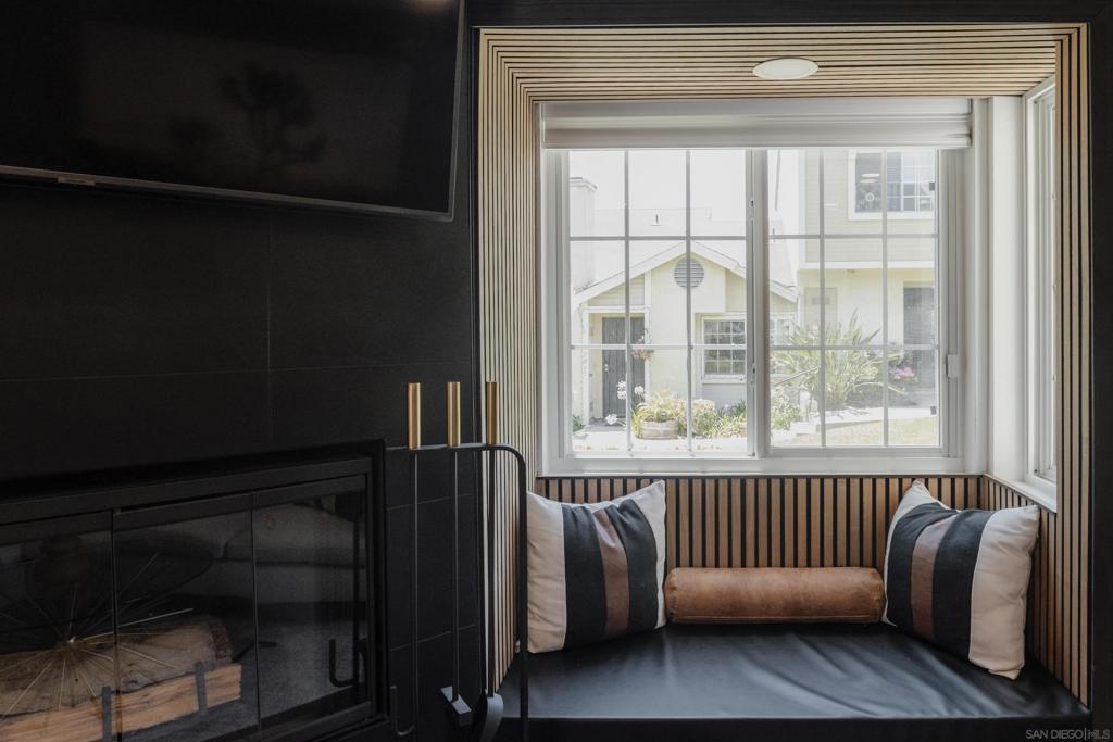 MLS #250033095SD img 6