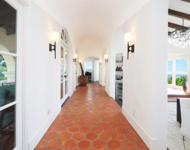 32524 Seacliff Drive, Rancho Palos Verdes CA: https://media.crmls.org/mediaz/db419350-0ca9-4170-942d-f2c31f709caa.jpg