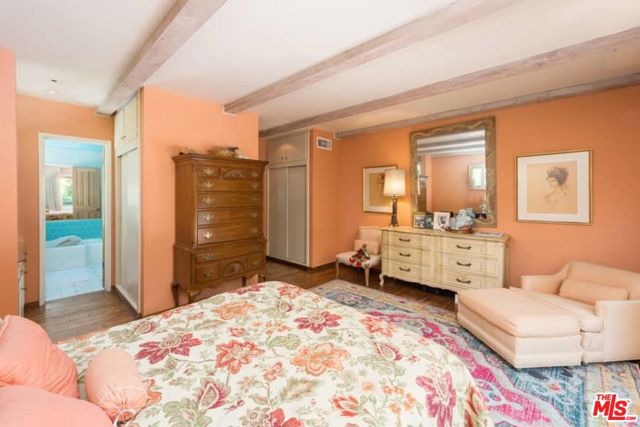 3480 MANDEVILLE CANYON Road, Los Angeles CA: https://media.crmls.org/mediaz/db41e123-a26e-4717-9a06-8ae594cbb643.jpg