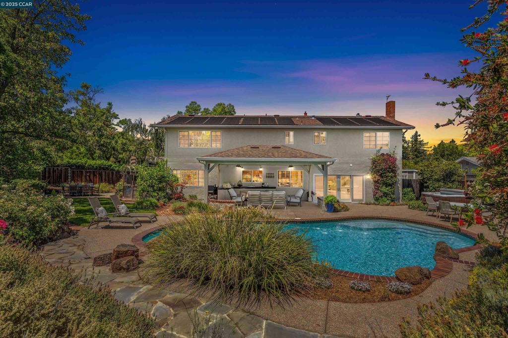 2560 Chinook Drive
