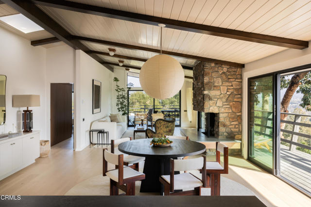 945 Linda Vista Avenue, Pasadena CA: https://media.crmls.org/mediaz/db42efc5-4486-4673-b570-bbd6f92a445c.jpg