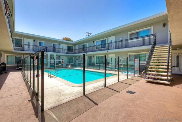 615 9th St, Imperial Beach CA: https://media.crmls.org/mediaz/db447285-44bb-4504-814d-304be1d77861.jpg