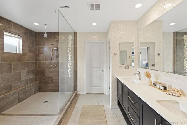 Image 8 of 28 For 8336 Summit Way