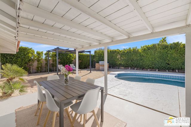 1489 E Francis Drive, Palm Springs CA: https://media.crmls.org/mediaz/db45af79-bbad-4062-98a7-9b5845156a6f.jpg