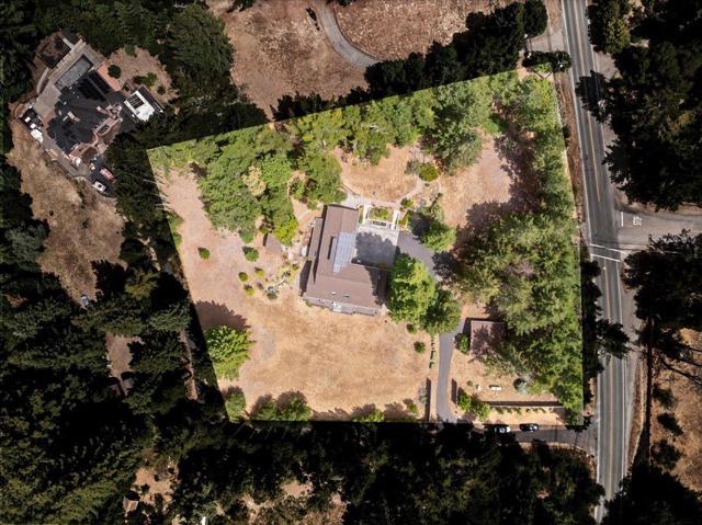 23435 Summit Road, Los Gatos CA: https://media.crmls.org/mediaz/db4617d5-3be6-4d0c-9297-96293a7f2af5.jpg
