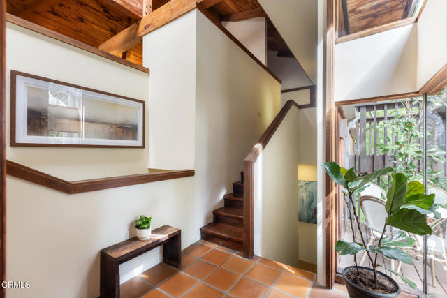 Detail Gallery Image 12 of 77 For 4254 Chevy Chase Dr, La Canada Flintridge,  CA 91011 - 6 Beds | 4 Baths