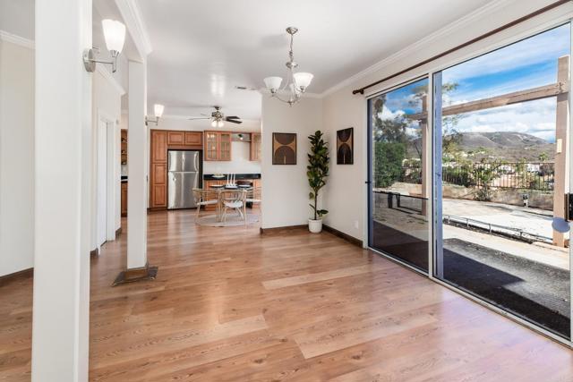 Detail Gallery Image 12 of 46 For 507 Avenida Blanco, San Marcos,  CA 92069 - 3 Beds | 2/1 Baths