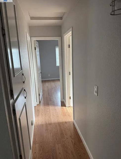 570 Daffodil Dr, Benicia CA: https://media.crmls.org/mediaz/db474fe6-15cb-4106-a045-1f629bbd4b6f.jpg