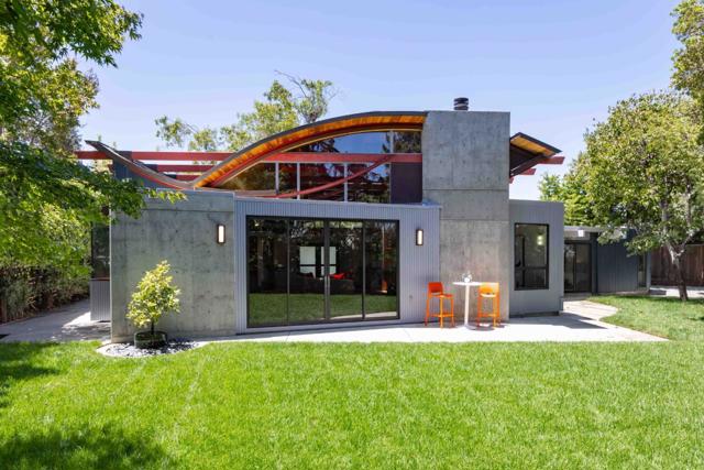 3865 Mumford Place, Palo Alto CA: https://media.crmls.org/mediaz/db475630-44f6-4373-a6fe-bf552682a2df.jpg