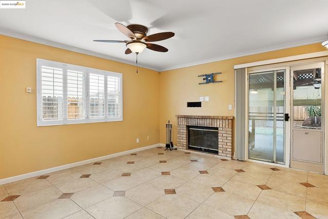 5130 Kegan Ln, Oakley CA: https://media.crmls.org/mediaz/db47c12c-e363-49f5-87e5-27329d026416.jpg