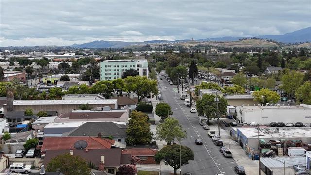 895 S 2nd Street, San Jose CA: https://media.crmls.org/mediaz/db48a022-3285-42a8-8a6e-a0ca4858614e.jpg