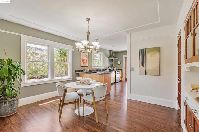 906 Carmel Ave, Albany CA: https://media.crmls.org/mediaz/db498a14-04f5-44f0-8d0c-31d9df2d5481.jpg