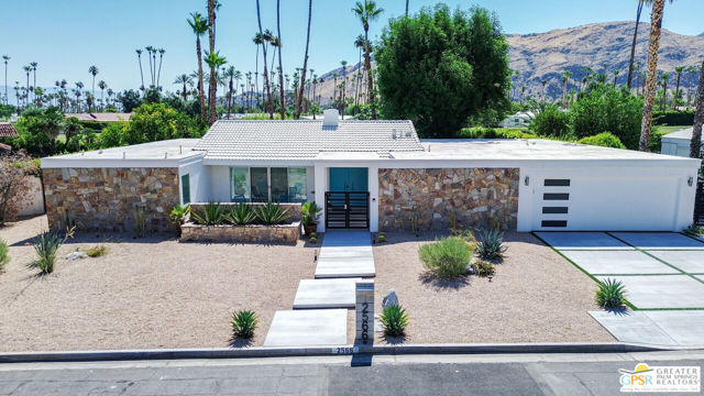 2566 S Calle Palo Fierro, Palm Springs CA: https://media.crmls.org/mediaz/db49e37b-7b9b-448e-9c7e-46c56c228748.jpg