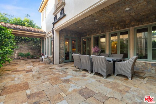 Image 32 of 38 For 919 Gretna Green Way