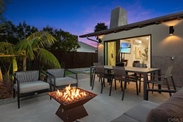 803 Saxony Road, Encinitas CA: https://media.crmls.org/mediaz/db4bd10e-25aa-4a7e-abd7-0589602a0537.jpg