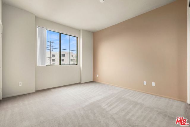 10275 Missouri Avenue, Los Angeles CA: https://media.crmls.org/mediaz/db4bea36-af78-4a3d-8ab3-f9caae75feb4.jpg