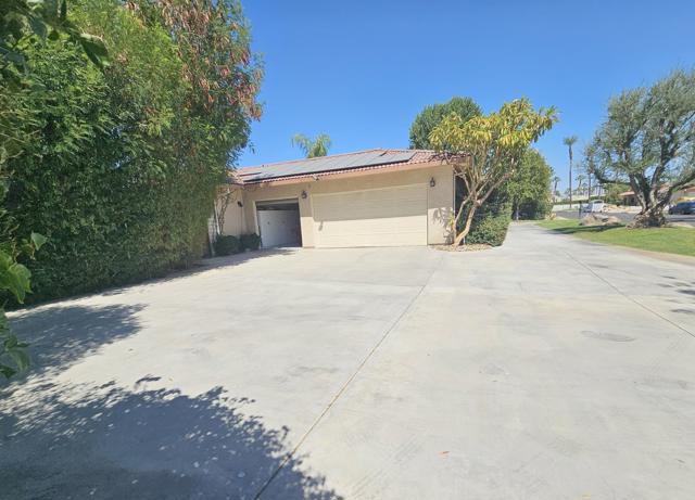 72056 Palm Haven Drive, Rancho Mirage CA: https://media.crmls.org/mediaz/db4c3779-e2b3-4694-acff-9b67a024f254.jpg
