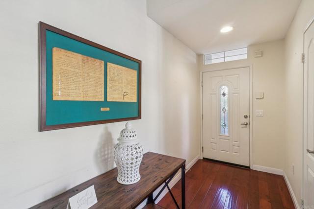 Detail Gallery Image 2 of 25 For 10978 Serafina Ln, San Diego,  CA 92128 - 2 Beds | 2 Baths