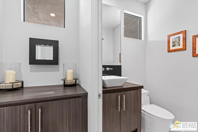 163 Blue Moon Drive, Palm Springs, CA 92262