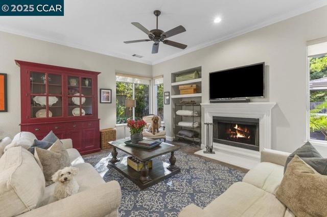 82 BEAR PLACE, Clayton CA: https://media.crmls.org/mediaz/db4dc1ba-85c1-40d5-8413-ba6f00a1043a.jpg