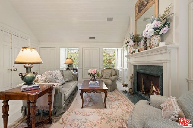 4535 Vanalden Avenue, Tarzana CA: https://media.crmls.org/mediaz/db4e0f41-e8a0-4bbe-9edf-53d4f93631a8.jpg