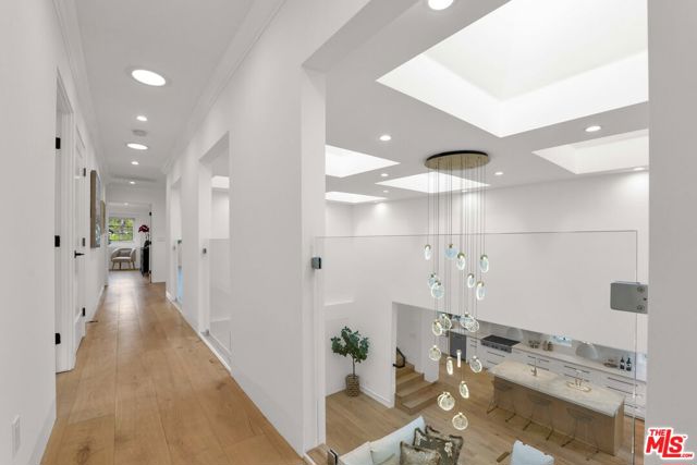 602 S Lucerne Boulevard, Los Angeles CA: https://media.crmls.org/mediaz/db4e835e-11fd-46c1-bcc0-ad22df5c7faa.jpg