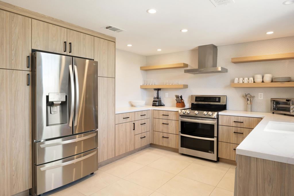 122 Giralda Circle
