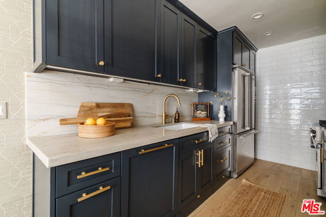Drew Fenton | 11906 Gorham Avenue Los Angeles CA | MLS: 7169632
