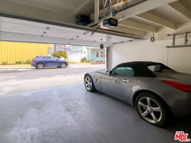 6601 E Seaside Walk, Long Beach CA: https://media.crmls.org/mediaz/db4f70d5-6299-440d-9f13-95c8009135b1.jpg