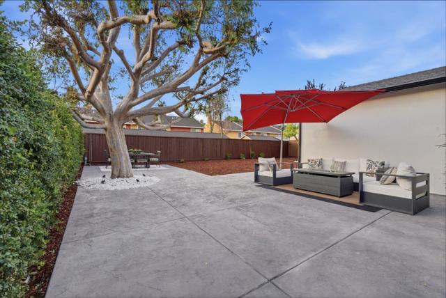 1497 Meadow Glen Way, San Jose CA: https://media.crmls.org/mediaz/db4fd147-be28-45ef-a421-9c2fa9178f7c.jpg