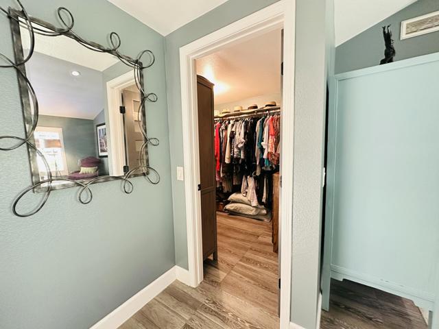 107 Tanglewood Trail, Palm Desert CA: https://media.crmls.org/mediaz/db4fe7b5-255b-4274-9713-876b02473c15.jpg