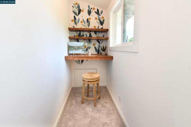2200 Tice Valley Blvd, Walnut Creek CA: https://media.crmls.org/mediaz/db50700c-95ab-4de4-a5f9-308da61db8f9.jpg