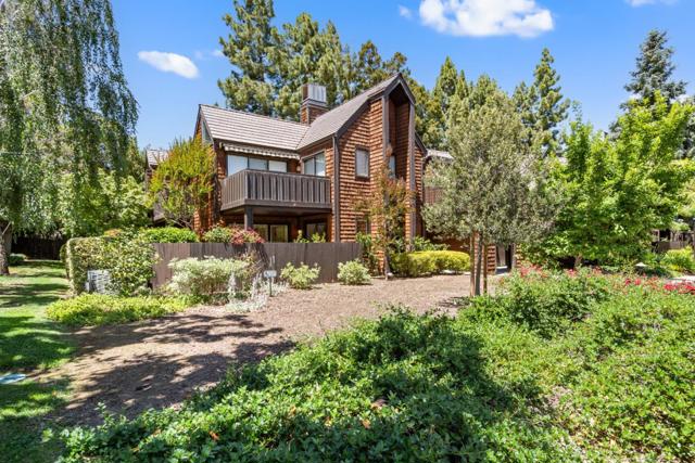 522 Thain Way, Palo Alto CA: https://media.crmls.org/mediaz/db507a3e-fcc3-478b-99c2-11494ddff9b7.jpg