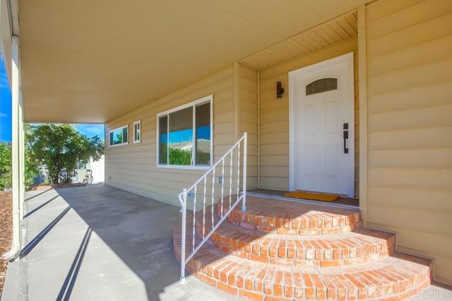 Detail Gallery Image 10 of 44 For 8301 Mission Gorge Rd #301,  Santee,  CA 92071 - 3 Beds | 2 Baths