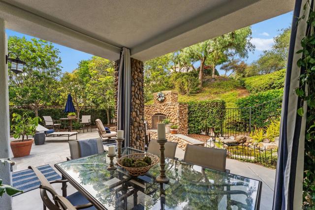 5158 Steinbeck Ct, Carlsbad CA: https://media.crmls.org/mediaz/db514368-9fb1-4329-af13-afb0661c293f.jpg