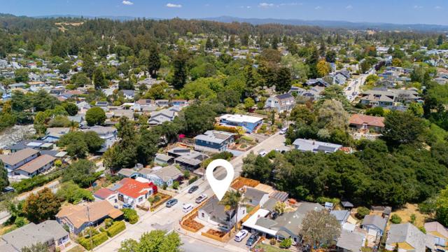 148 Reed Way, Santa Cruz CA: https://media.crmls.org/mediaz/db51d71d-96d2-4140-9c36-be30ffc143eb.jpg