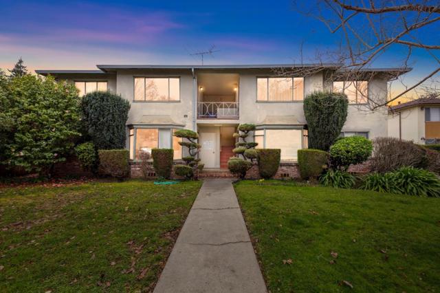 15 Kent Place, Menlo Park CA: https://media.crmls.org/mediaz/db51d735-50a8-47a2-8f17-936596da822b.jpg