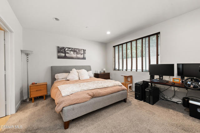 10878 Bloomfield Street, Toluca Lake CA: https://media.crmls.org/mediaz/db520421-d583-439d-a887-415305769a11.jpg