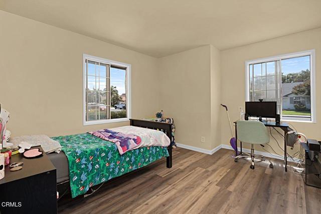 1127 Douglas Avenue, Oxnard CA: https://media.crmls.org/mediaz/db529c46-c944-4b92-82da-782b6f455d0c.jpg