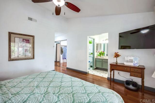 39685 ALMANSA, Murrieta CA: https://media.crmls.org/mediaz/db52b292-cb17-4d8b-9736-fd94d70af589.jpg