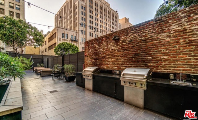 460 S SPRING Street, Los Angeles CA: https://media.crmls.org/mediaz/db52f482-c62e-439e-8595-7673e1cdef3c.jpg