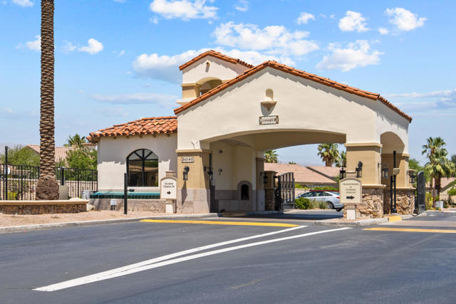 80166 Avenida Aliso, Indio CA: https://media.crmls.org/mediaz/db5361b4-85ad-499c-a000-c56f758bd654.jpg