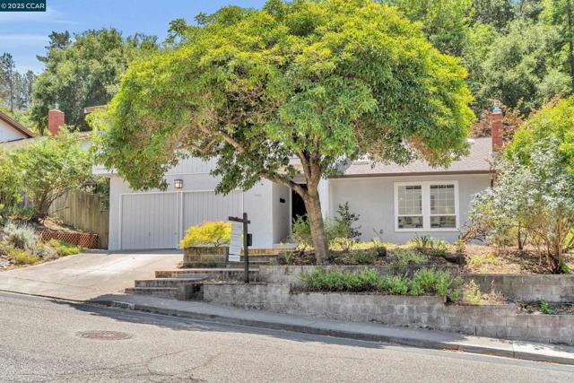 2690 Doidge Ave, Pinole CA: https://media.crmls.org/mediaz/db54022f-3d0d-497b-a29c-3920ef70450a.jpg
