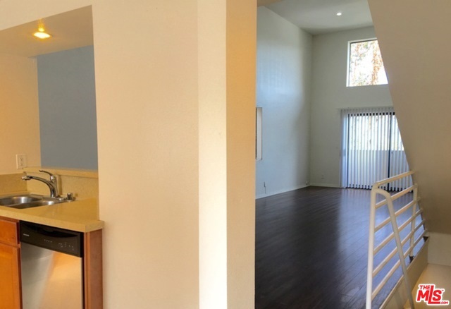3712 Evans Street, Los Angeles CA: https://media.crmls.org/mediaz/db5469fd-b0a8-4c5d-a2ab-3dbda516bde8.jpg