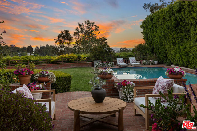 Drew Fenton | 848 Toulon Drive Pacific Palisades CA | MLS: 7201046