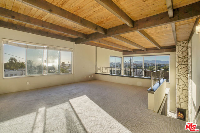 364 Pershing Drive, Playa del Rey CA: https://media.crmls.org/mediaz/db549eb7-2c96-49e8-8b84-b434f528fcbf.jpg