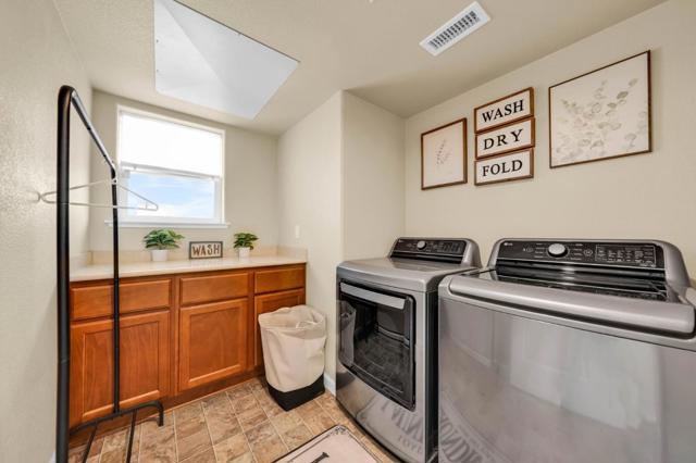 21 Sycamore Street, Greenfield CA: https://media.crmls.org/mediaz/db555eff-a93d-45a7-b531-bcf4b9a20743.jpg