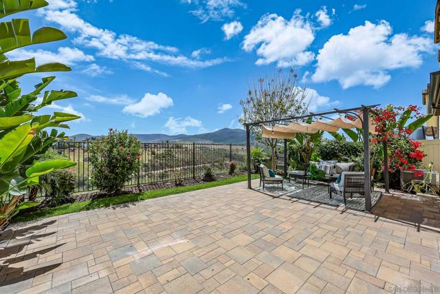 16291 Veridian Cir, San Diego CA: https://media.crmls.org/mediaz/db561ed9-abcd-44b6-b6f1-0fec28fbd418.jpg